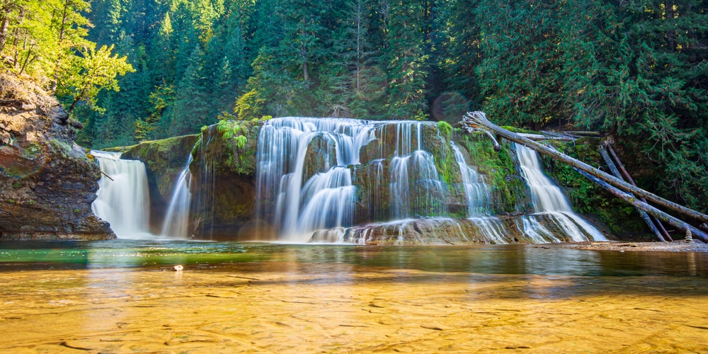 10 Best Columbia River Gorge Waterfalls to See in 2023!