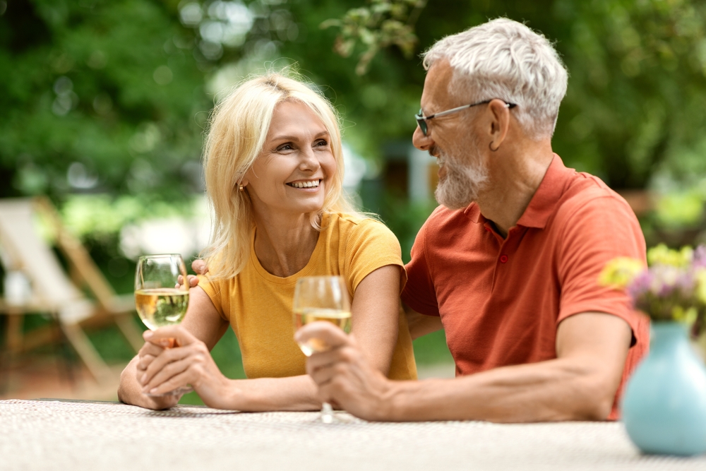 Couple enjoying wine at one of the top wineries near Hood River