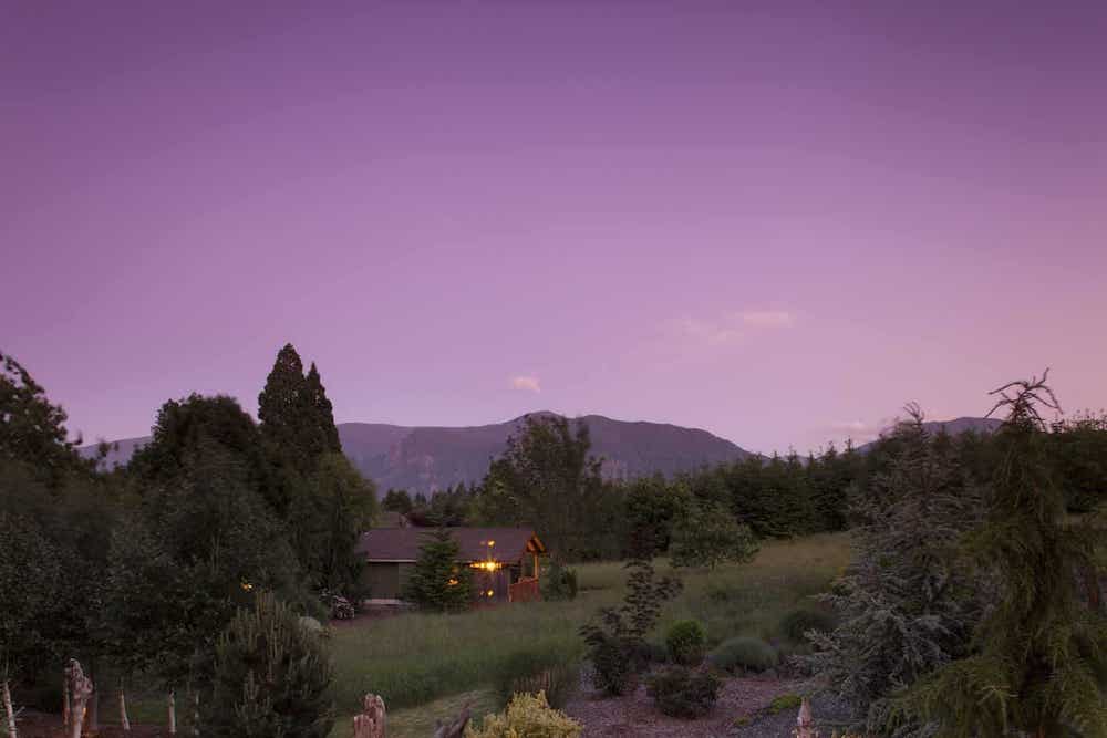 The best cabins in Washington for enjoying all the top things to do in the Columbia River Gorge