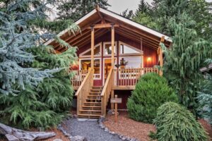 the Mt. Adams Cabin, one of the best Couples retreats near Seattle